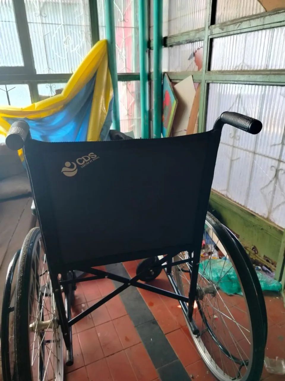 Pra sair logo cadeira de rodas Nova  - Foto 2