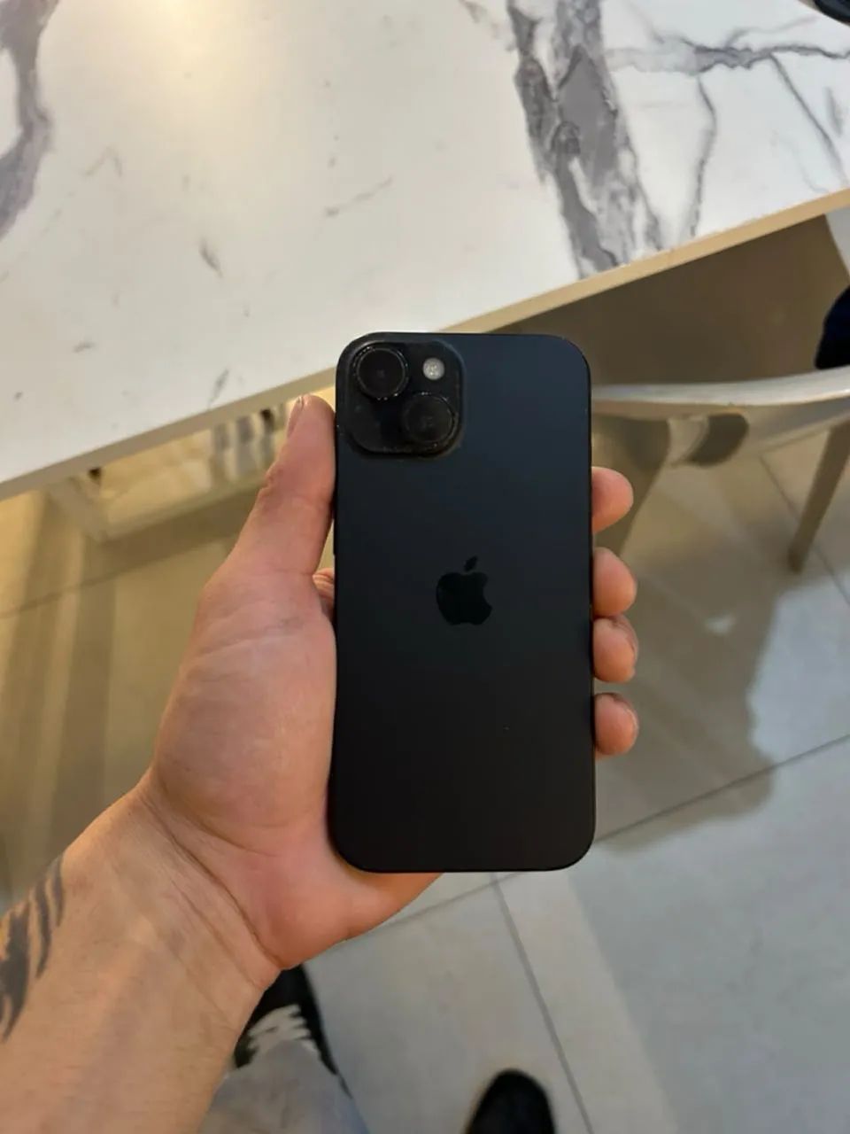 IPhone 15 bateria 100% - Foto 4