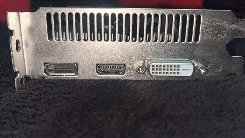 Placa de video RADEON RX 560 4GB (com defeito) - Foto 4