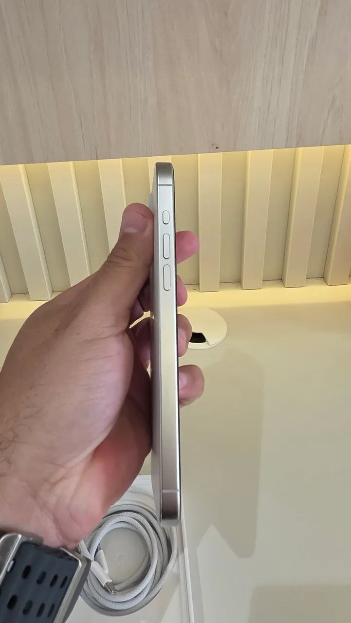 Iphone 15 pro max estado de zero - Foto 4