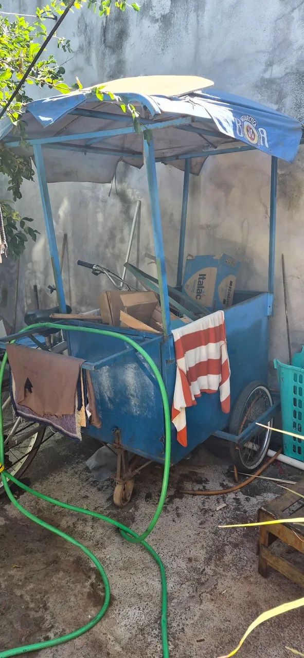 Carrinho de pipoca (precisa de reforma)