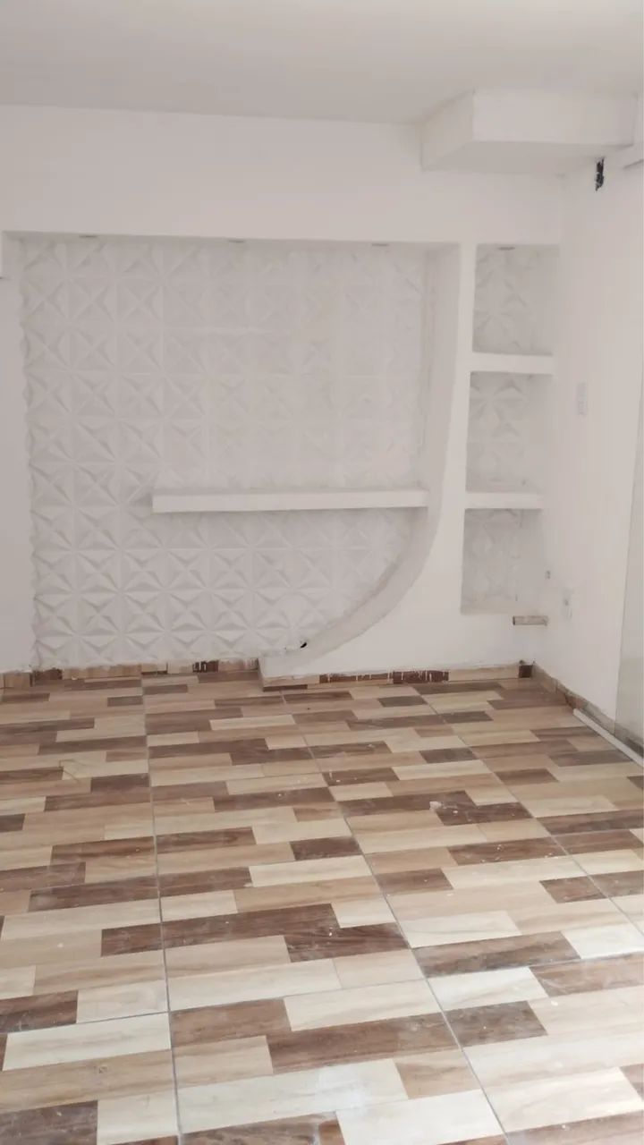 Alugo CASA COM ÓTIMA LOCAÇÃO E PISCINA  - Foto 2