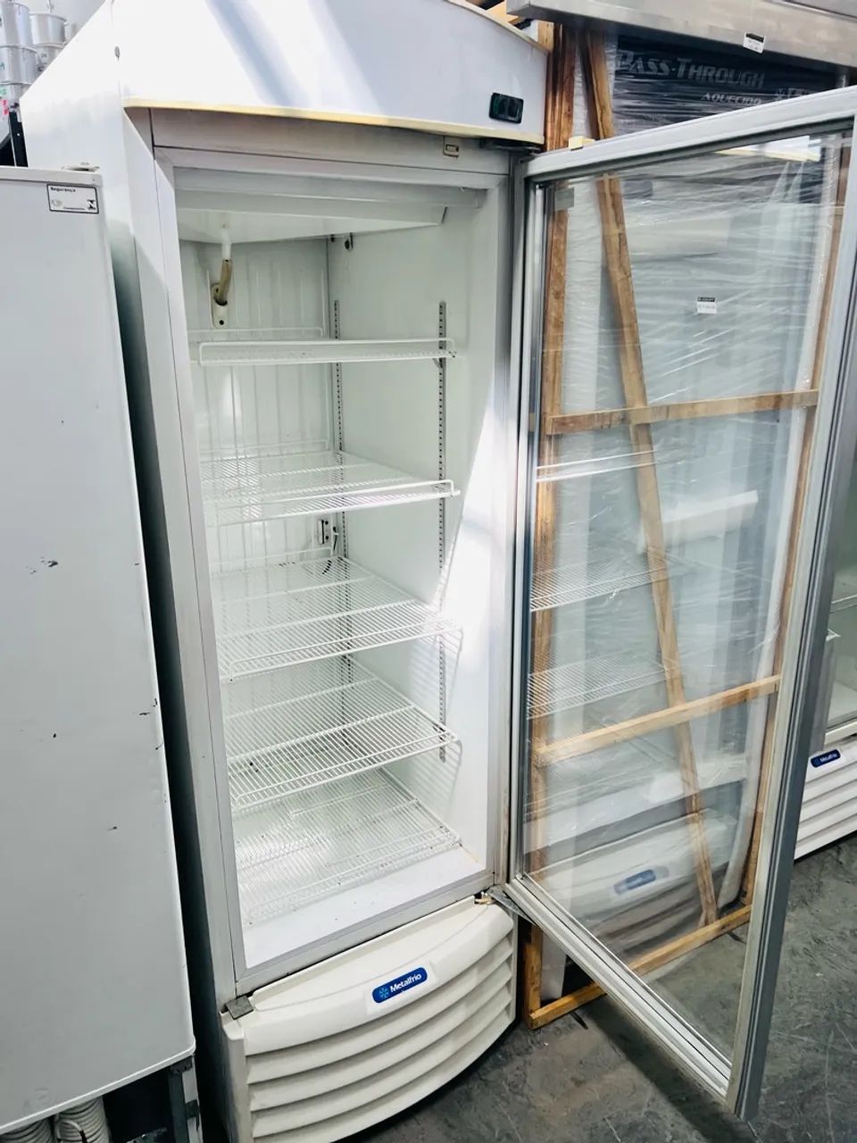 Freezer Frost Free expositor Metalfrio  - Foto 4