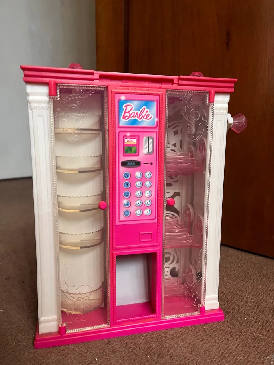 Armário Barbie Com Acessórios