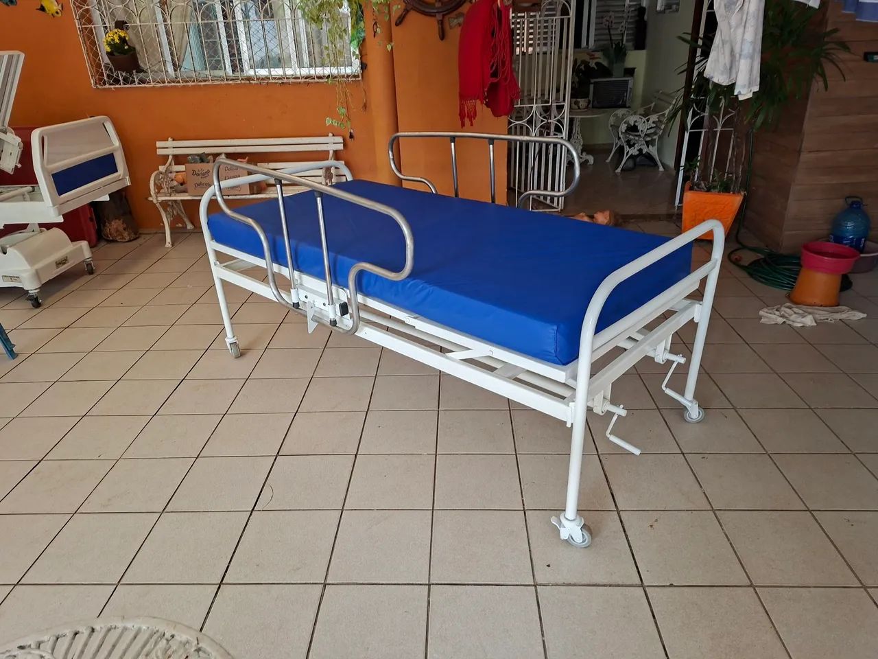 Cama hospitalar e colchão.  - Foto 5
