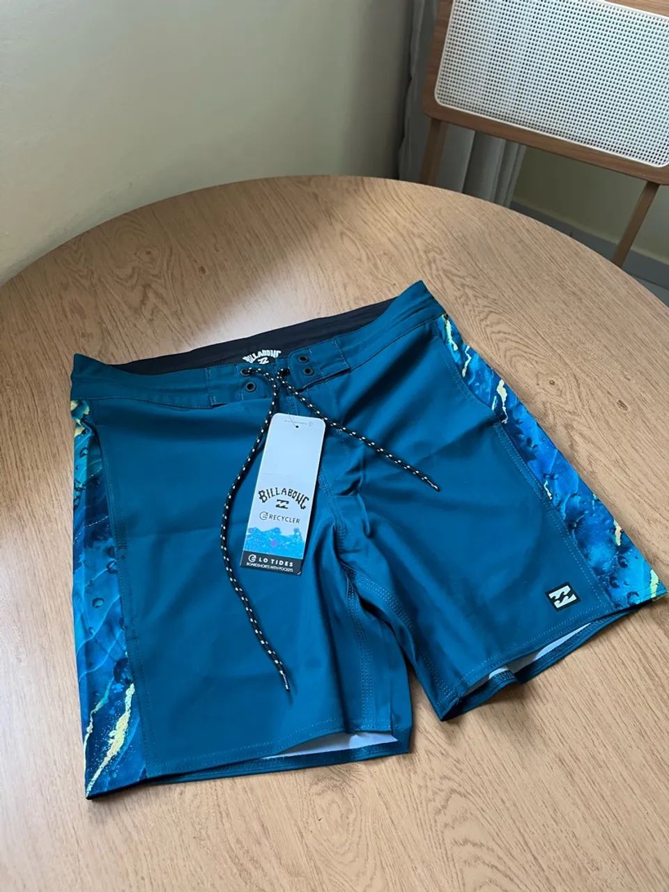 Bermuda Billabong NOVA nunca usada  - Foto 3