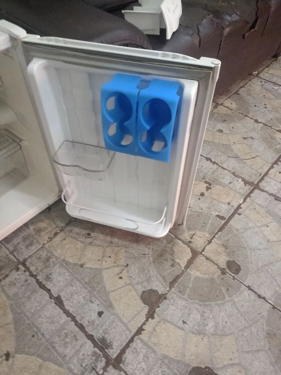 Frigobar cônsul 127v  80L - Foto 3