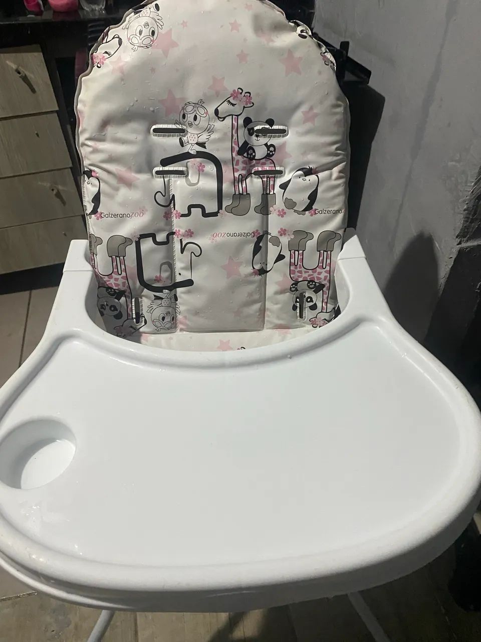 Cadeirinha de alimentação 