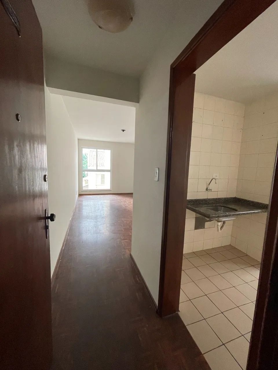 Locação - Apartamento na Vila Bosque em Maringá - Foto 5