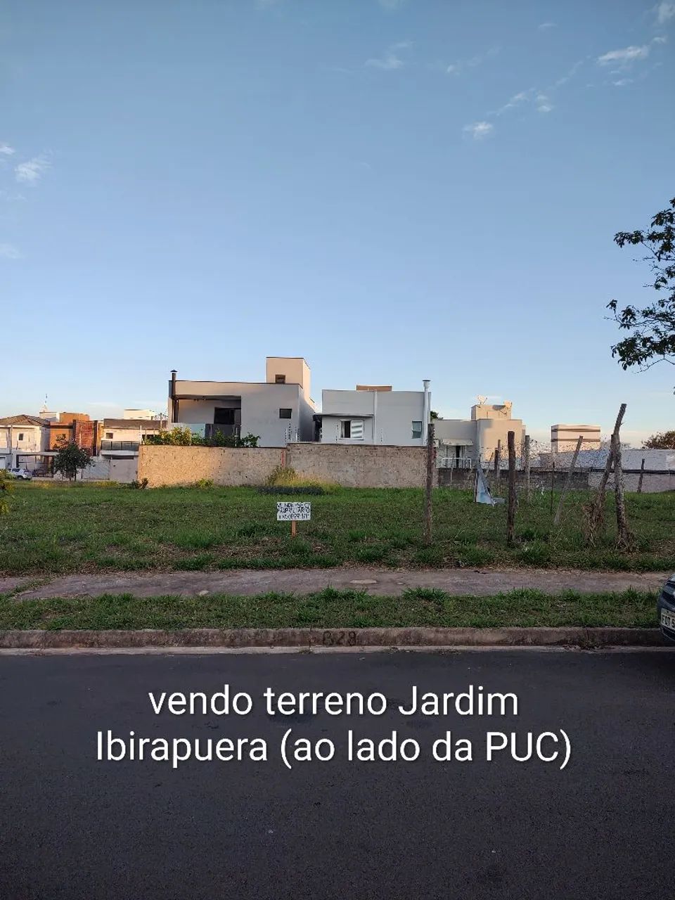 Terreno plano ao lado da Puc