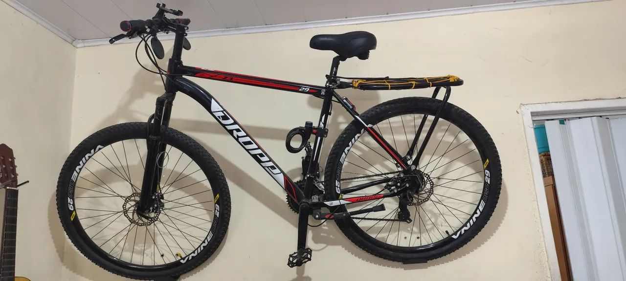Bicicleta Aro 29 Quadro 21" com freio à disco e amortecedor 