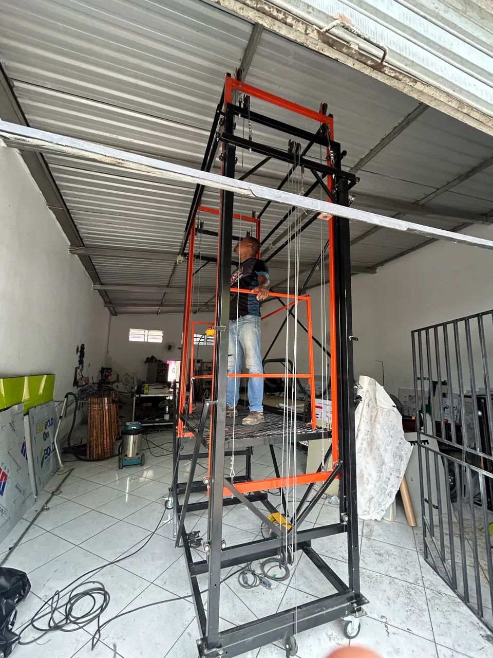Plataforma Elevatória elétrica 9m 250 kg - Foto 5