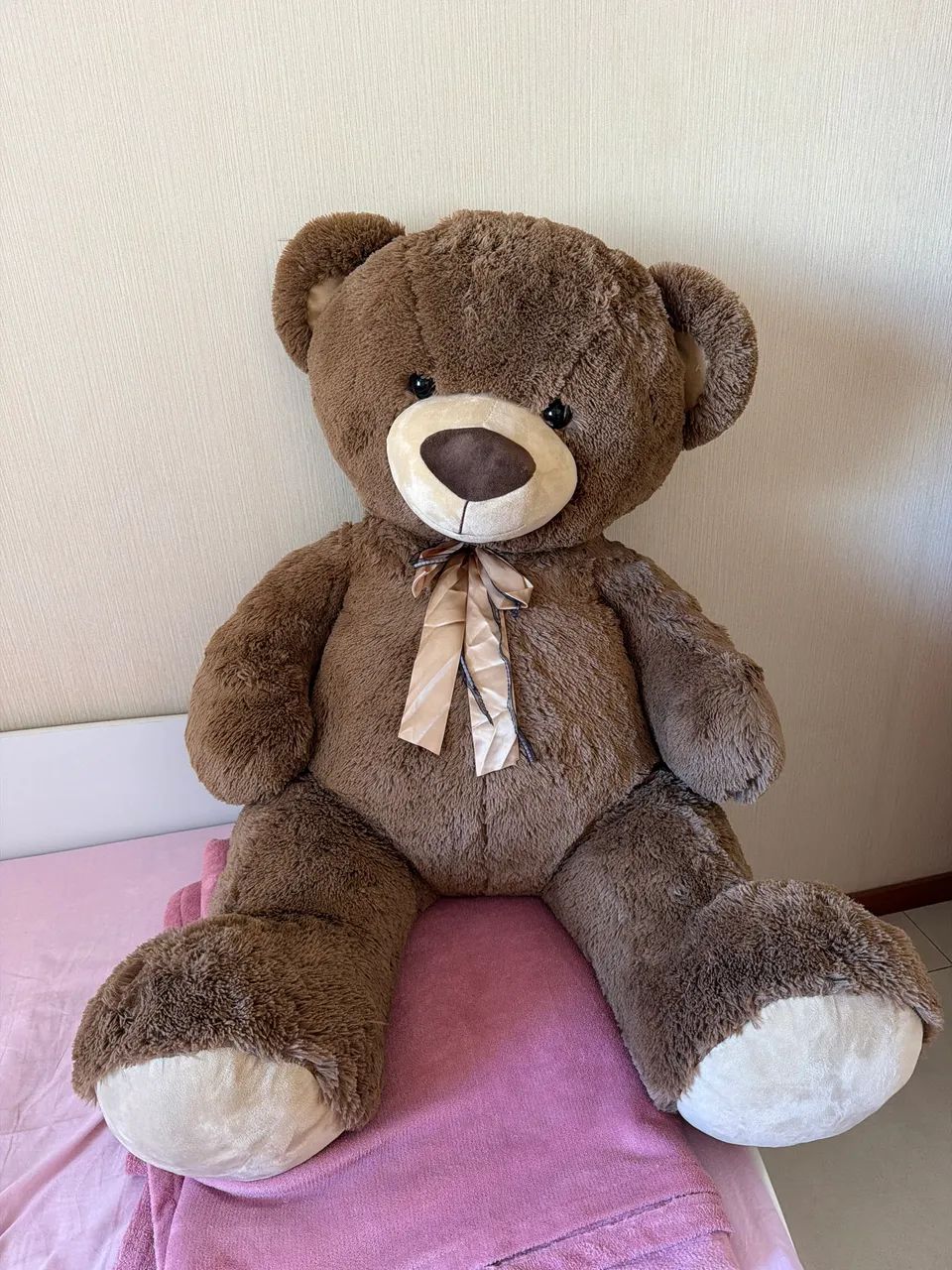 Urso gigante de pelúcia 