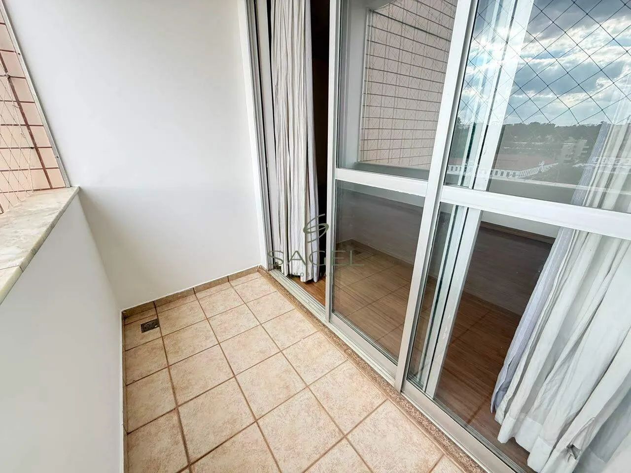 Apartamento de 3 quartos e 1 vaga para alugar no Coração Eucarístico - Foto 3