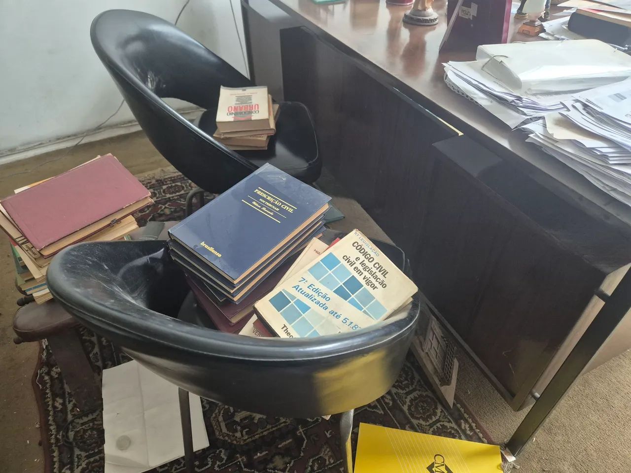 Livros e Códigos de Direito  - Foto 3