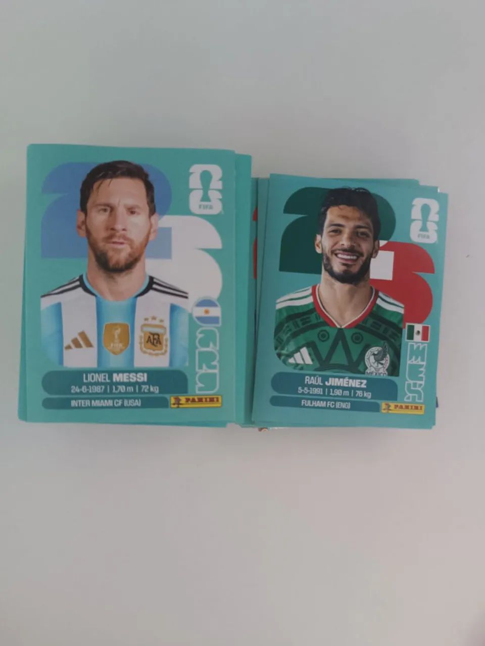 2 álbuns da Copa do Mundo de 2026 com 528 figurinhas e Extra Stikers da Copa de 2022 - Foto 2
