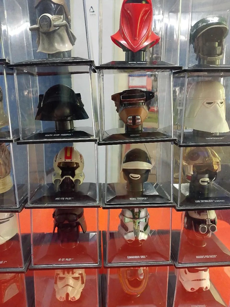 24 Miniaturas de Capacetes Star  - Foto 3