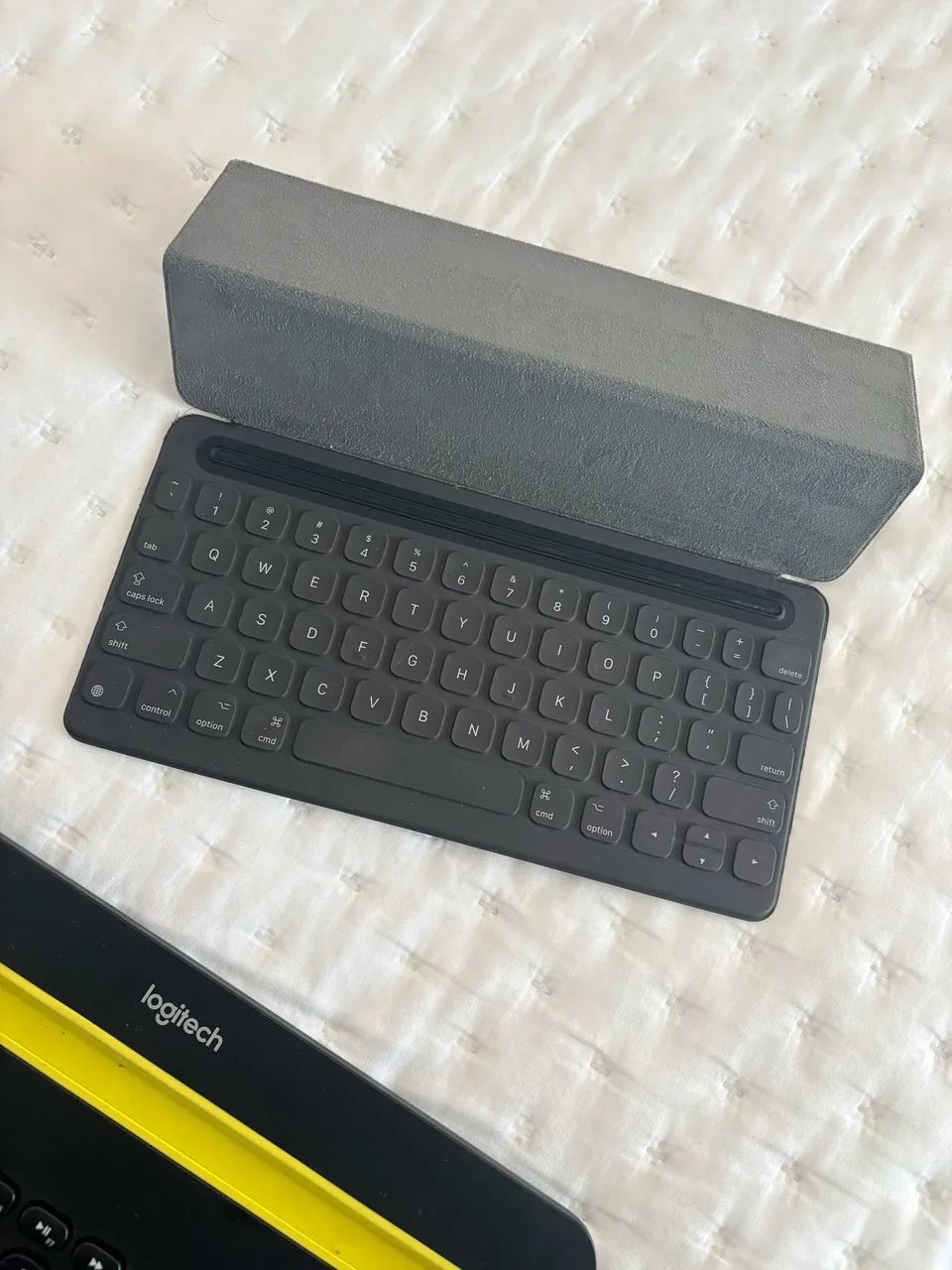 iPad 9 + Apple Pencil + Magic Keyboard  - Foto 5