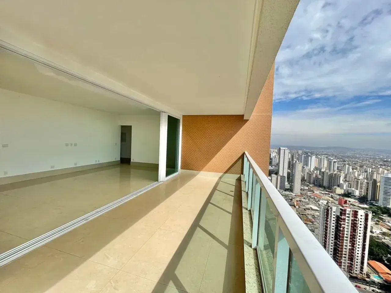 Apartamento NUNCA habitado, 3 Suítes, 167m2, Setor Marista