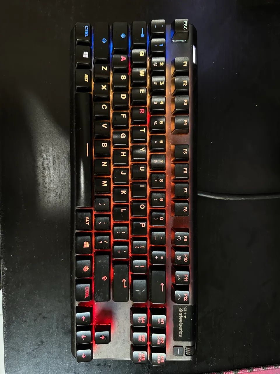 VENDO TECLADO APEX PRO TKL