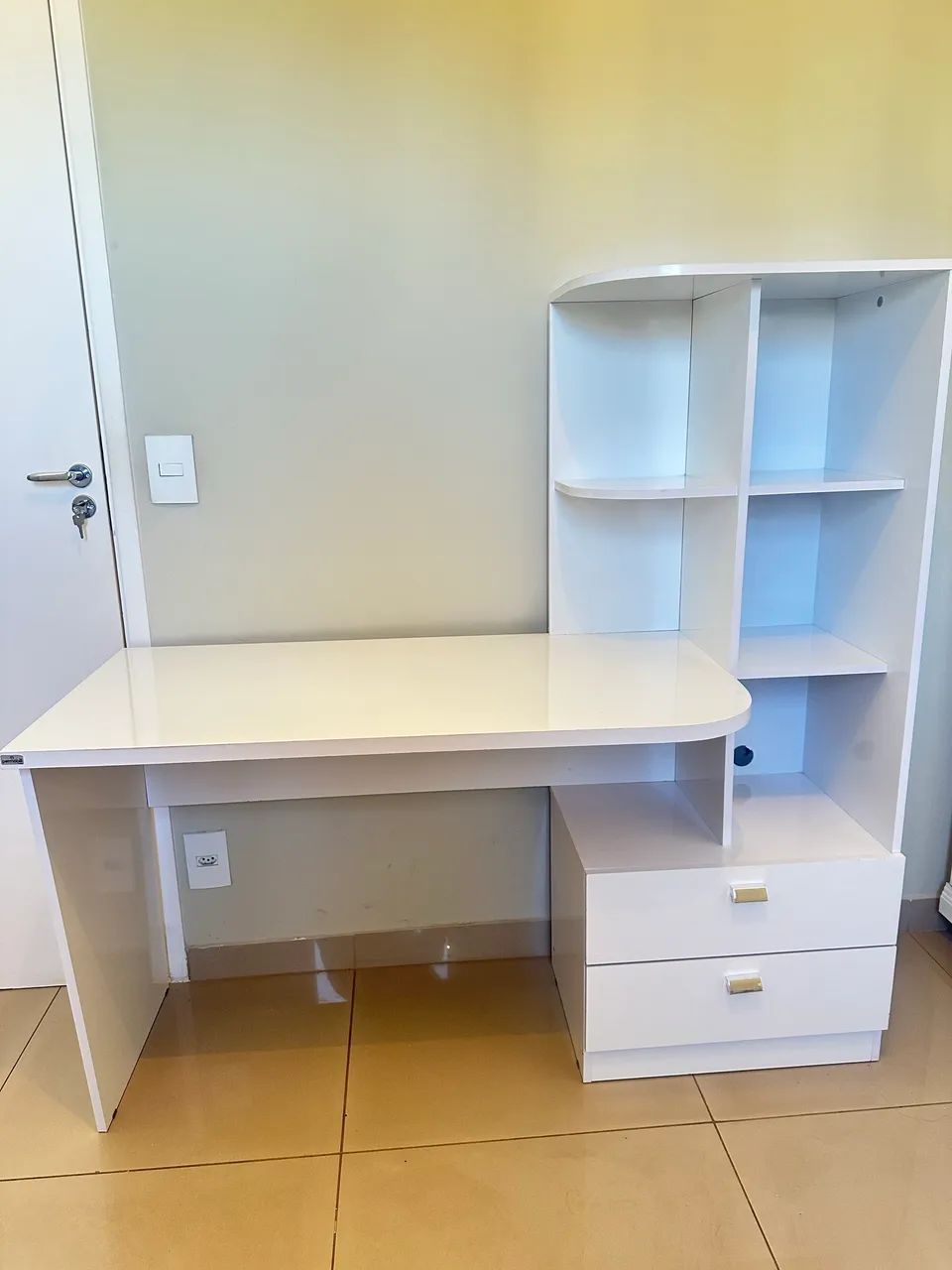 Mesa de computador permobili
