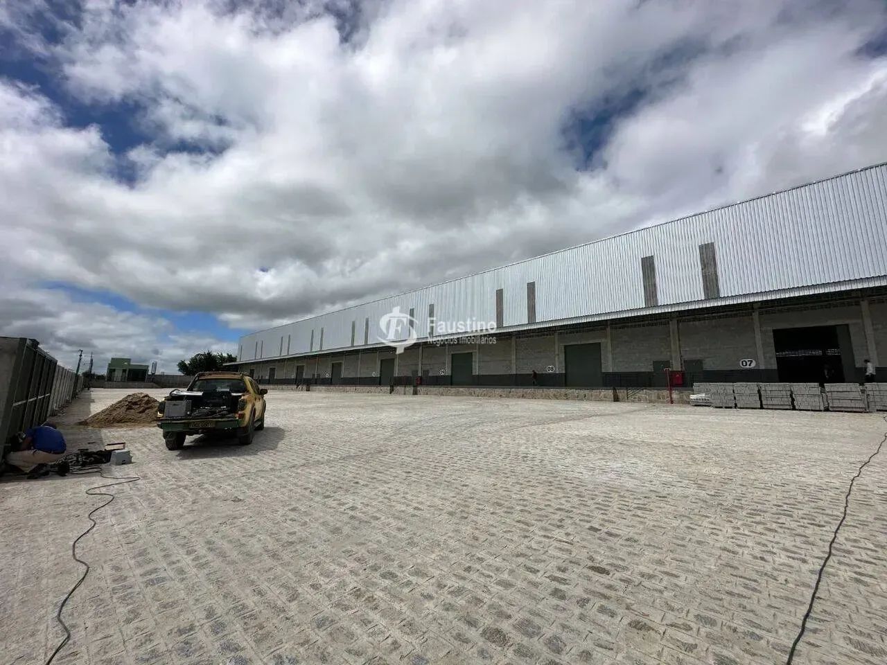 Imóvel para aluguel possui 525 metros quadrados em Centro - Queimadas - PB - Foto 2