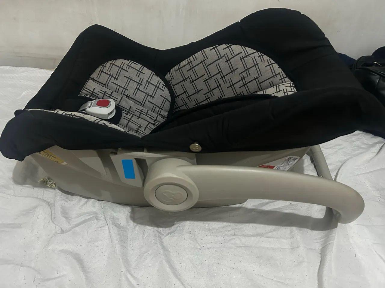 Bebê conforto com pouco tempo de uso