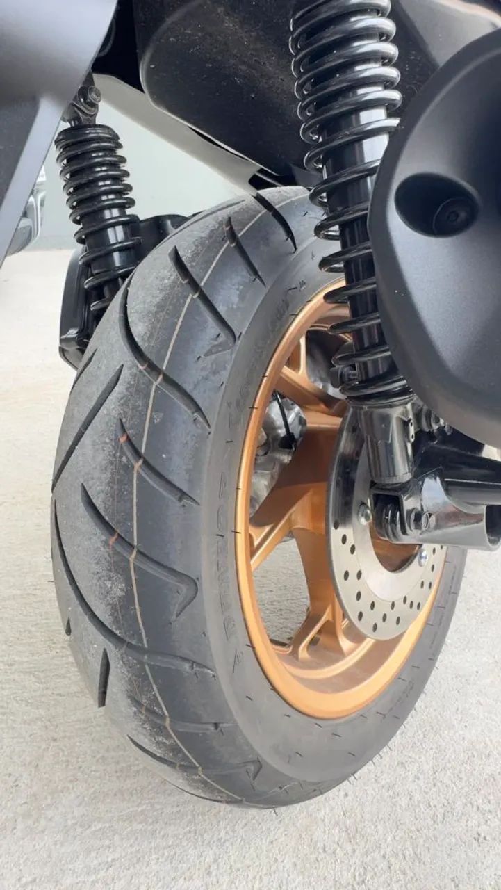 Yamaha Xmax 300 - Foto 5