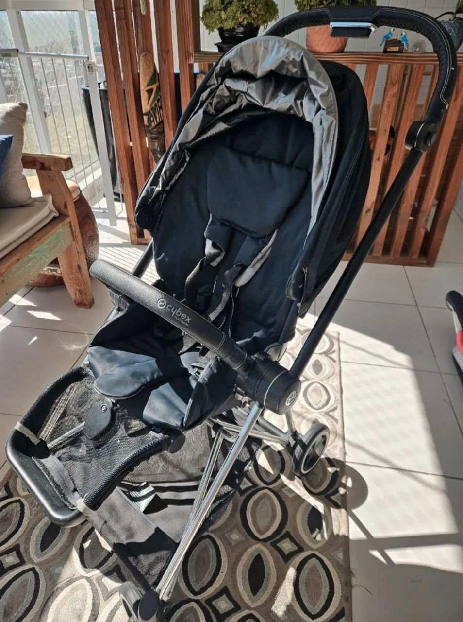 OPORTUNIDADE! Carrinho de Bebê Cybex Prático e Resistente 