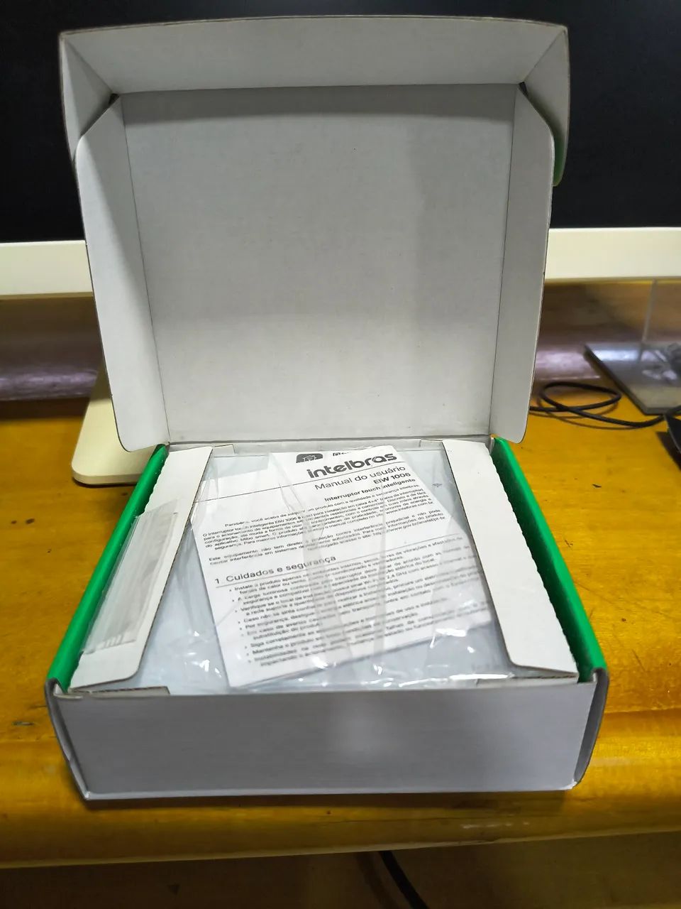Interruptor touch Wi-Fi com 6 teclas EIW-1006 - Foto 2