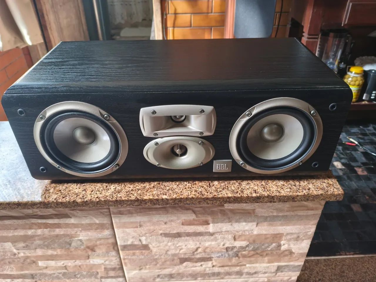 CAIXA CENTRAL JBL LC1