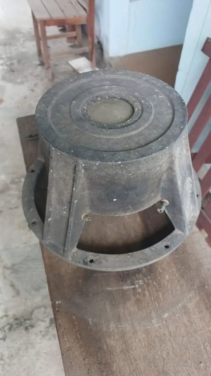 AUTO FALANTE DE 12" SÓ A CARCAÇA. - Foto 5