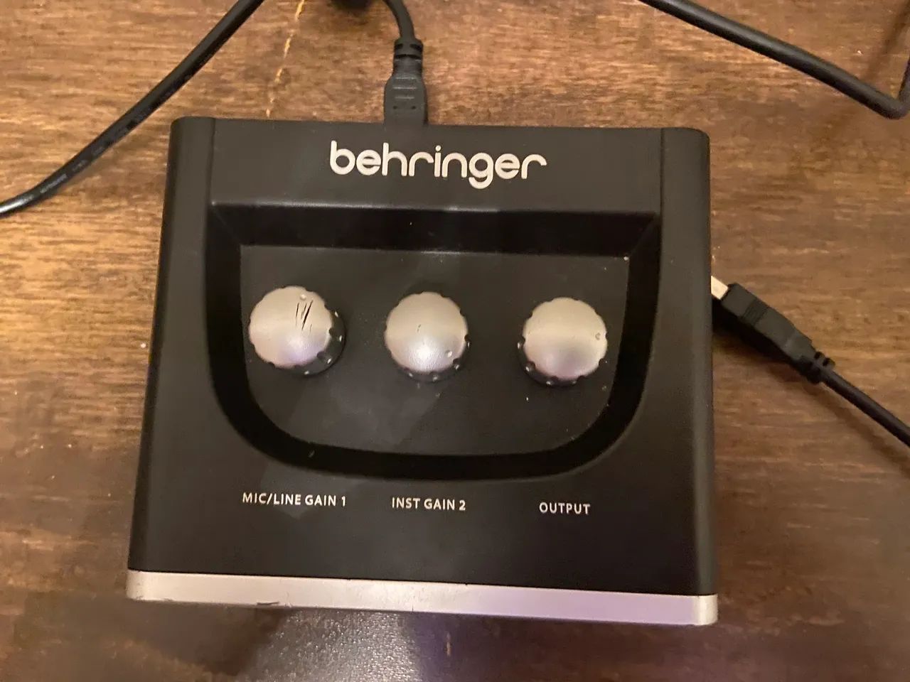 Interface de áudio behringer um2