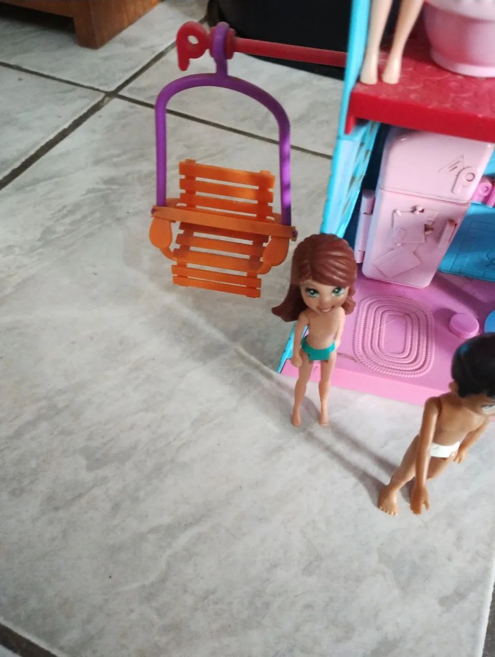Casa da Poly com acessórios e bonecas  - Foto 5