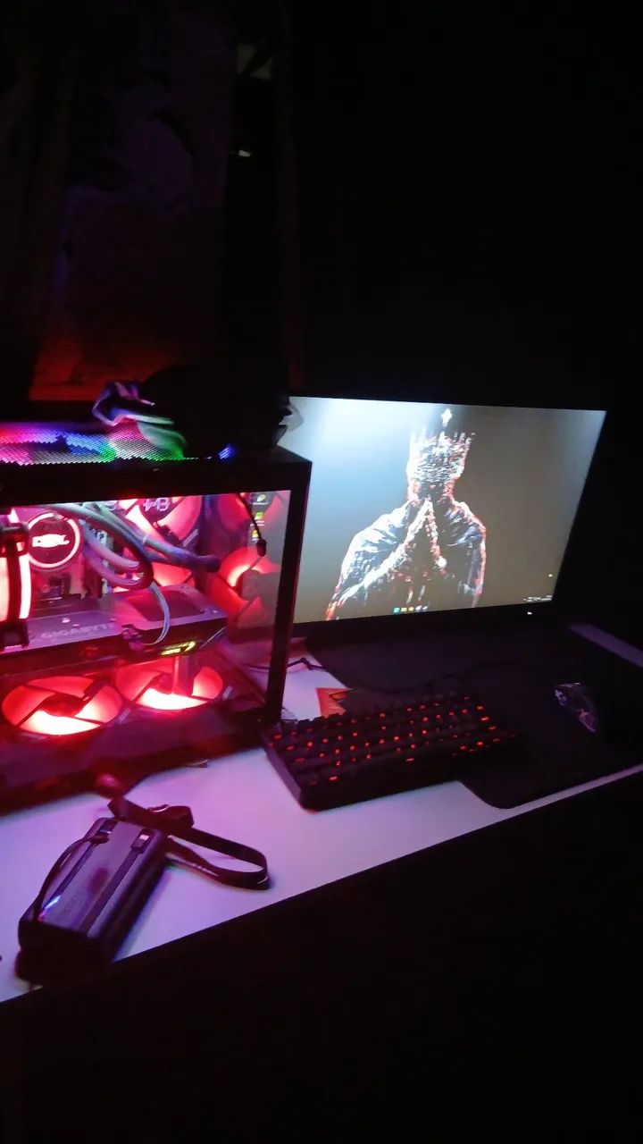 Placa de video 9060xt oc gigabyte  - Foto 4