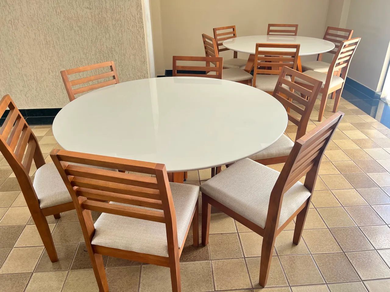 Mesa nova de madeira 