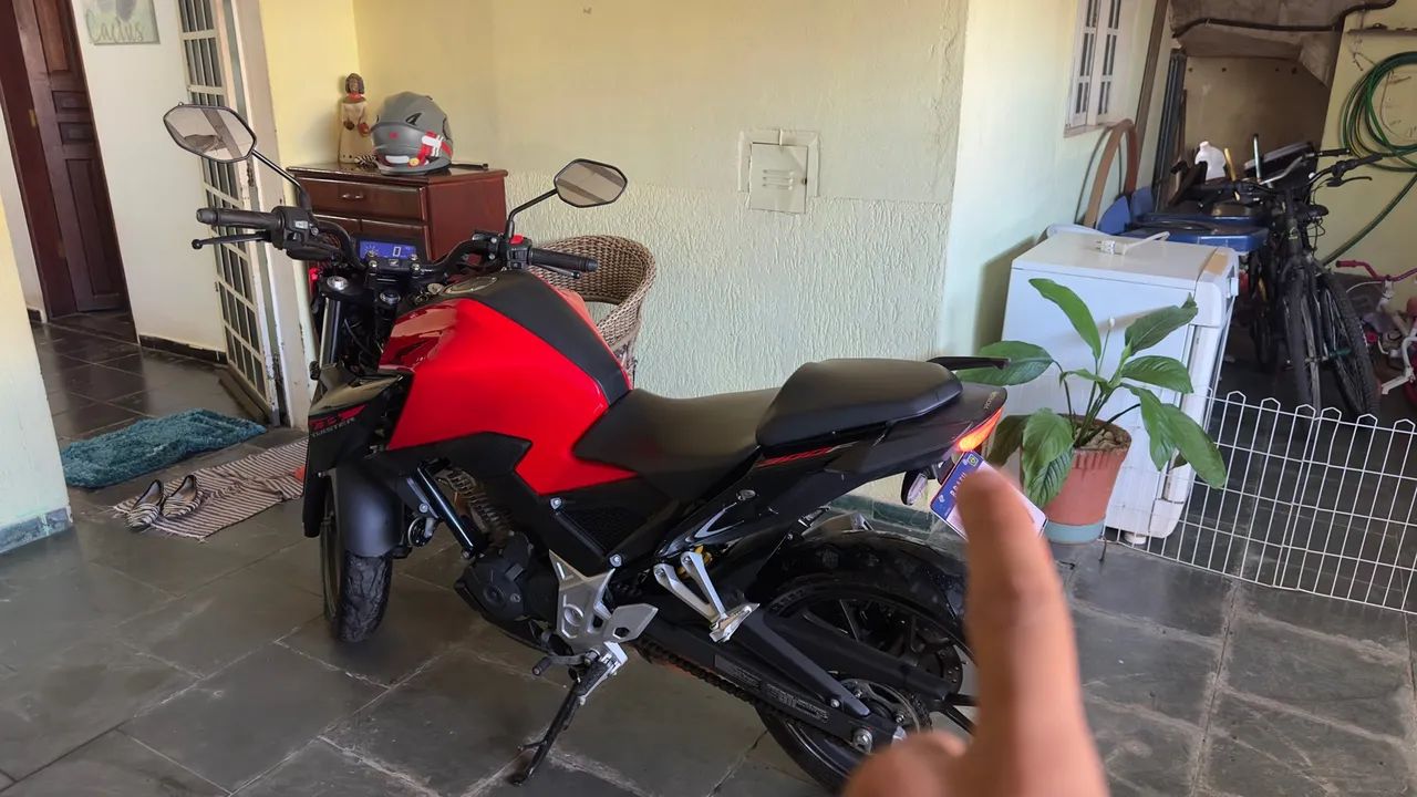 CB300F Twistter - Foto 3
