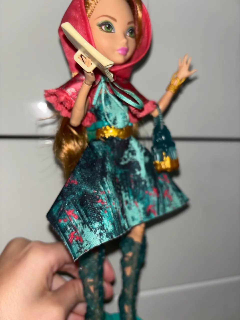 Boneca Ever After High Ella Through The Woods - Foto 2