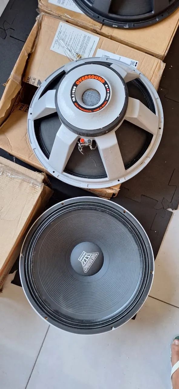 Alto Falante Oversound Subwoofer 18 600w Rms 8 Ohms - SemiNovo
