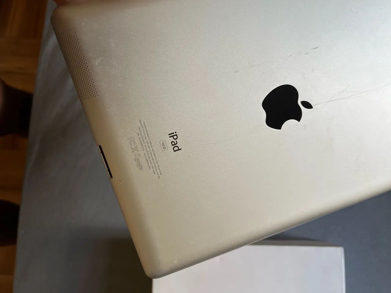 iPad 2 16GB Black + Caixa e Cabo Original