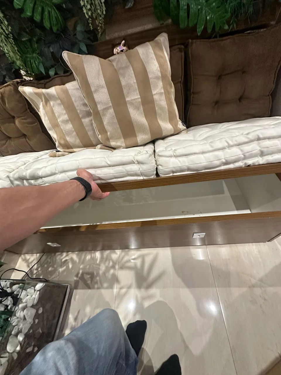 Sofá baú e jardim vertical432959171058749443