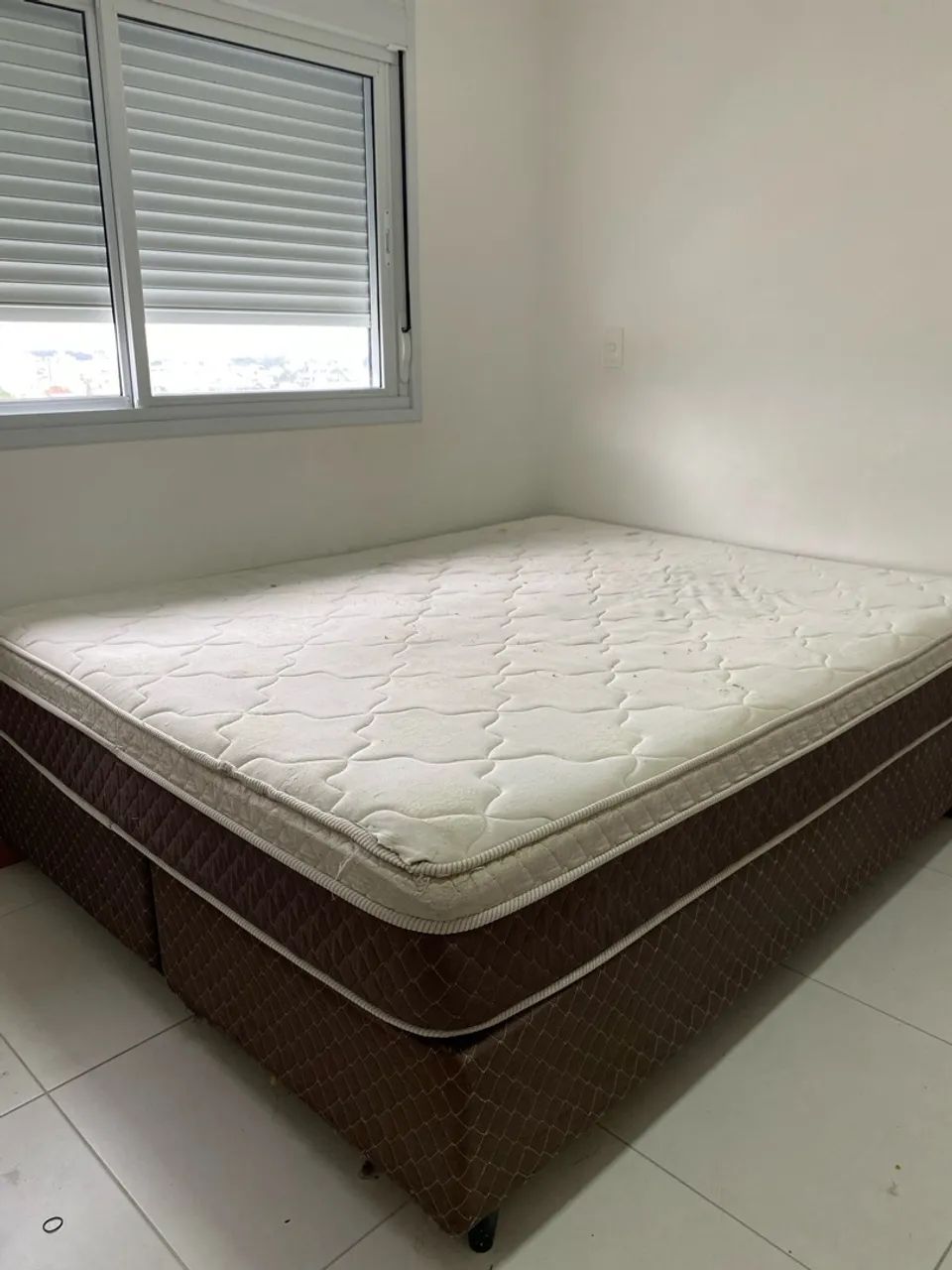 Cama queen