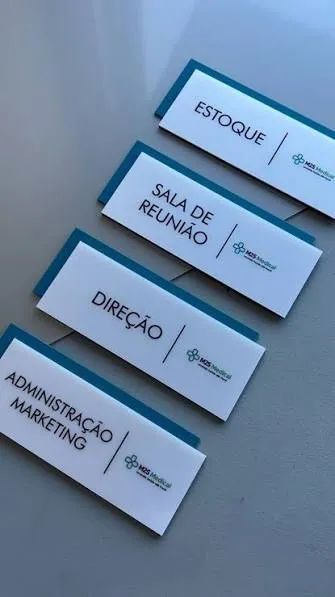 Plaquinhas personalizadas em PVC, Acrilico e ACM