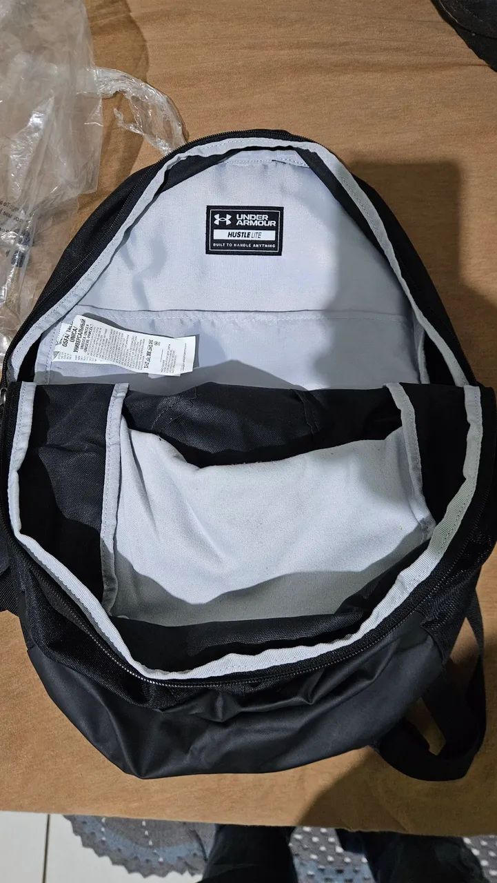 Mochila UNDER ARMOUR ORIGINAL  - Foto 2