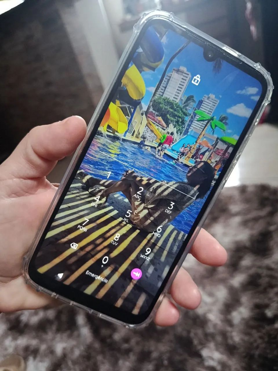 Vendo celular em perfeito estado Moto G8Plus  - Foto 2