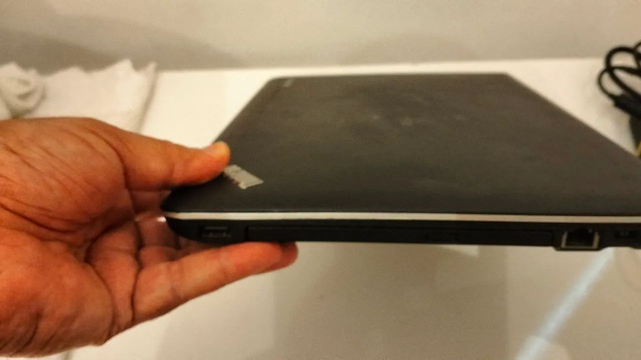 Lenovo trinkpad/i7/8ram/SSD/bateria boa  - Foto 2