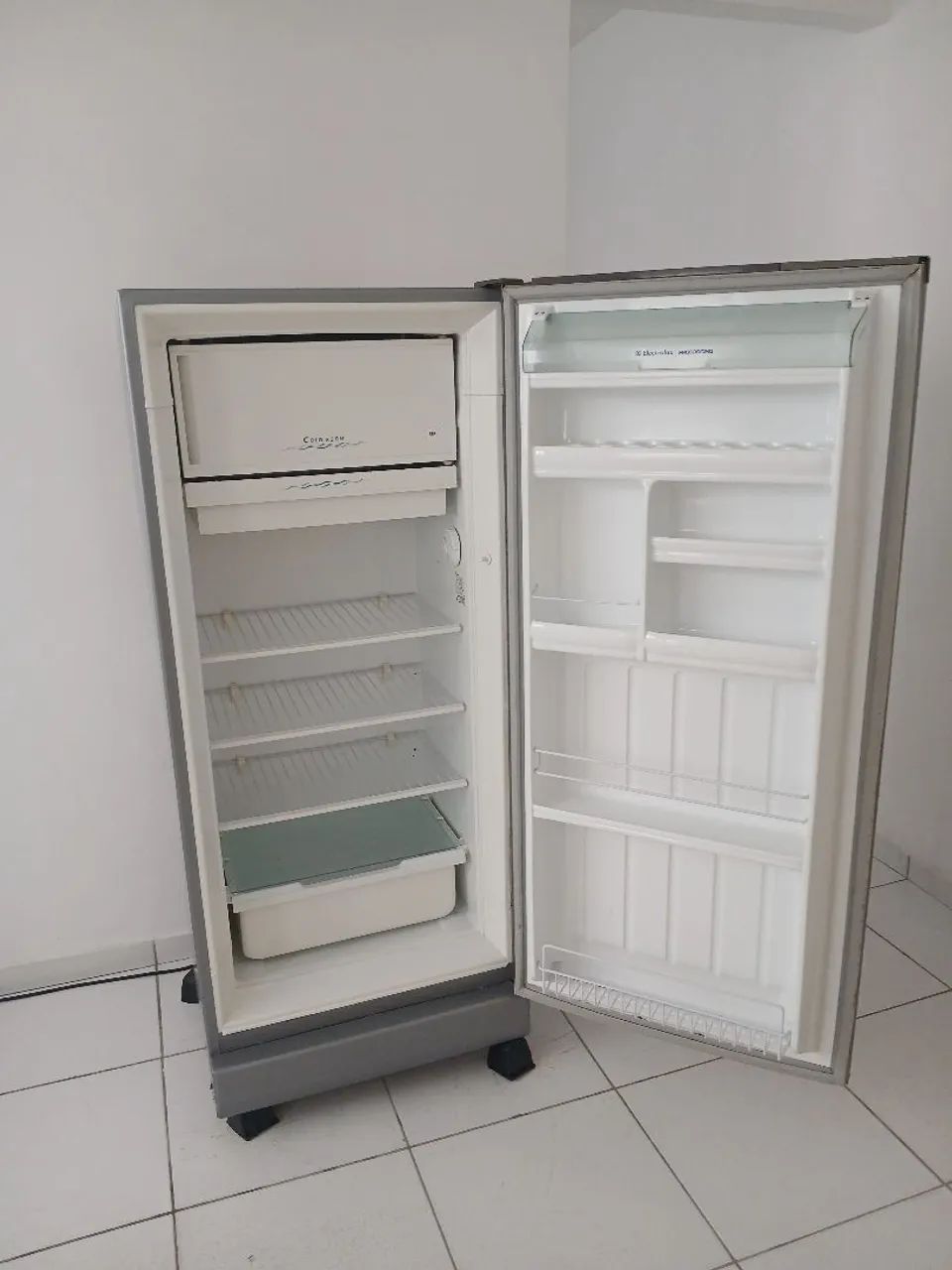Geladeira Electrolux Prosdócimo - Foto 2