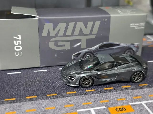 McLAREN 750S - MiniGT
