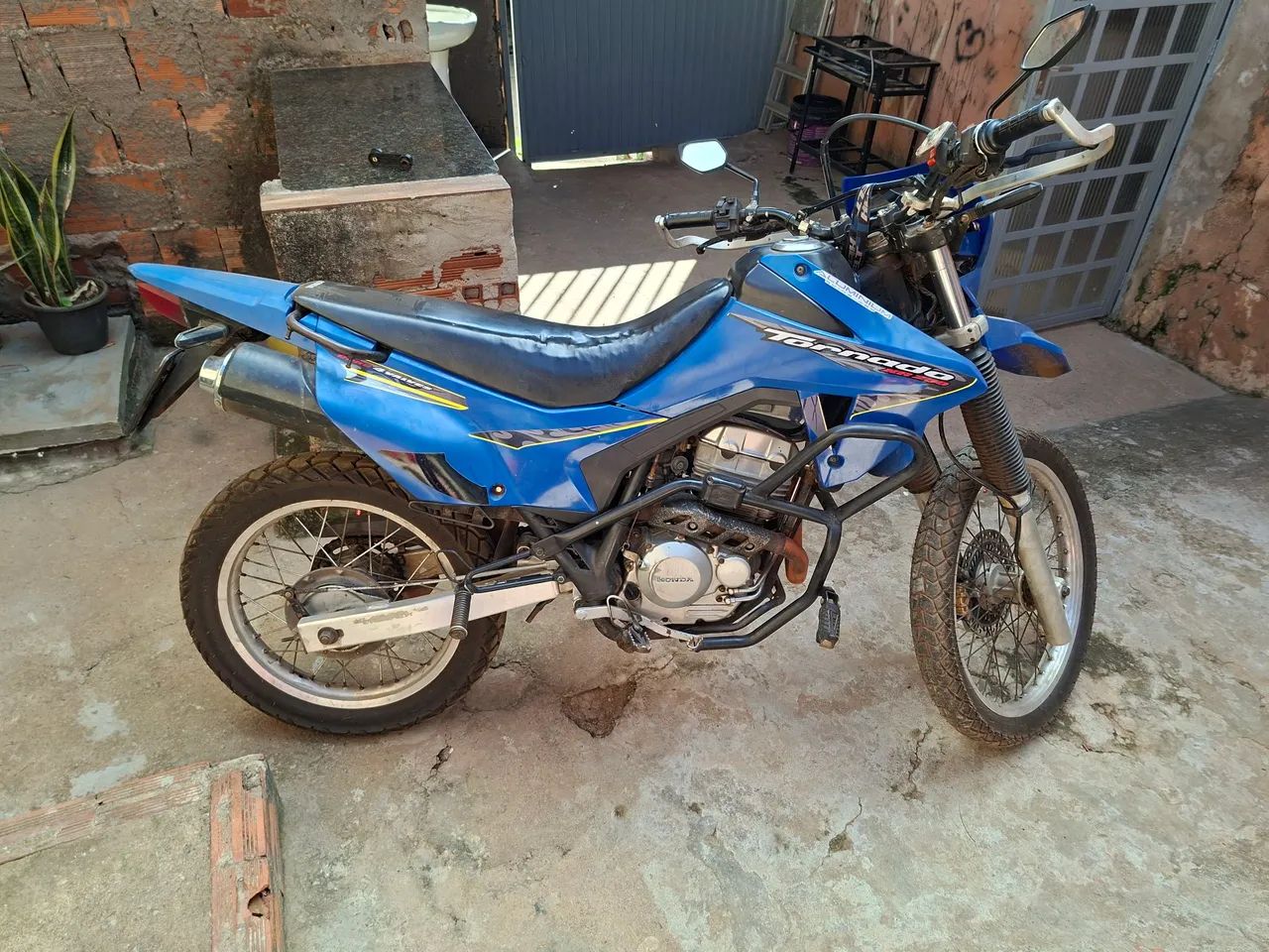 Moto tornado  - Foto 2