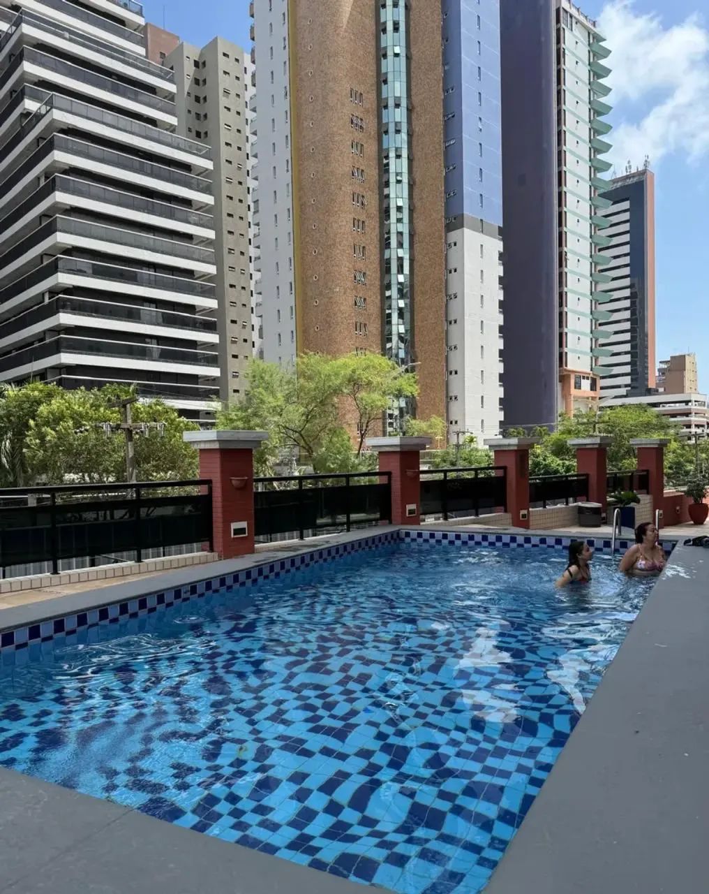 Alugo Flat com vista mar e com dois dormitórios!